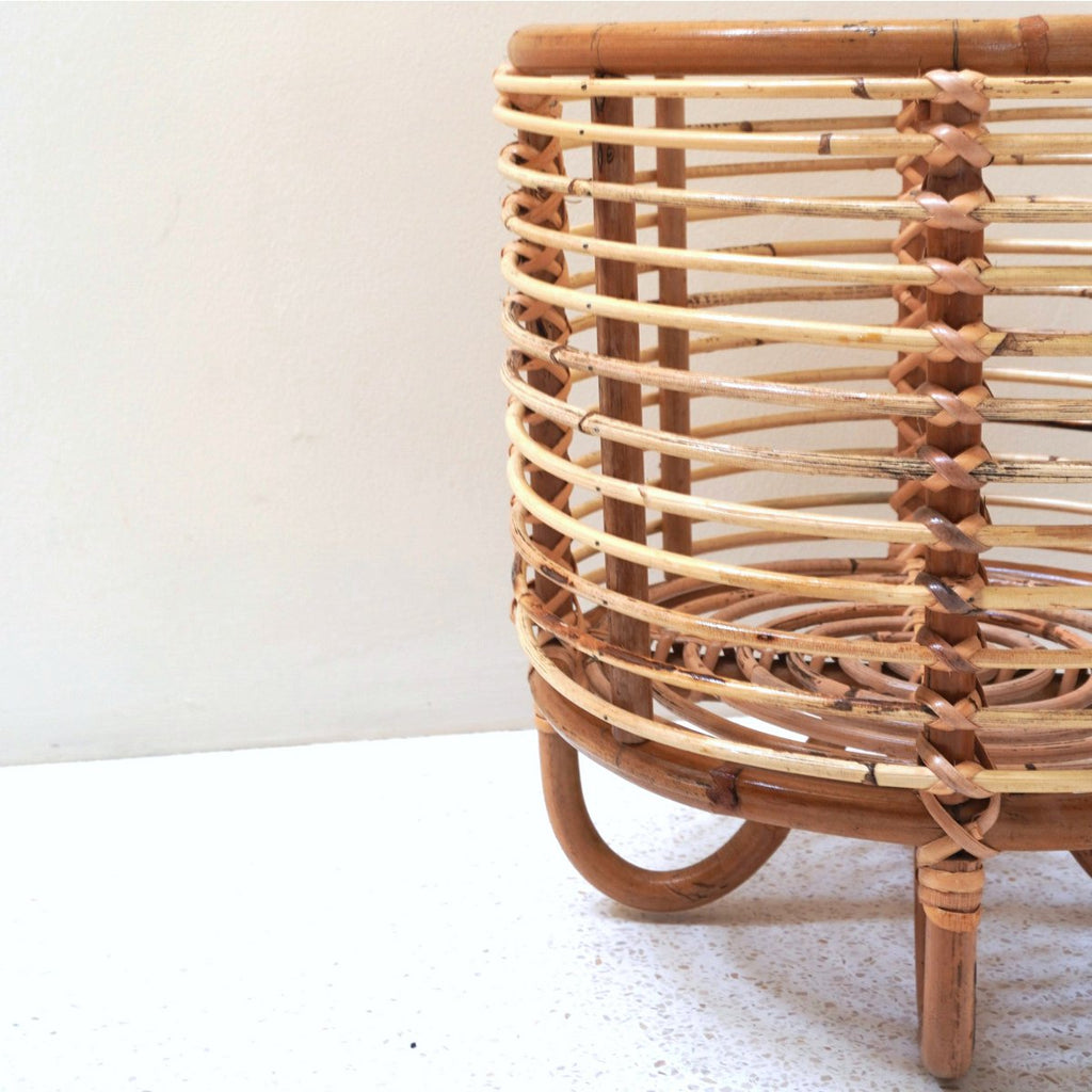 Rattan-Pflanzenständer MALANG Beige – Boho Blumenständer, Pflanzgefäß aus Natur-Rattan, Ø 31 cm