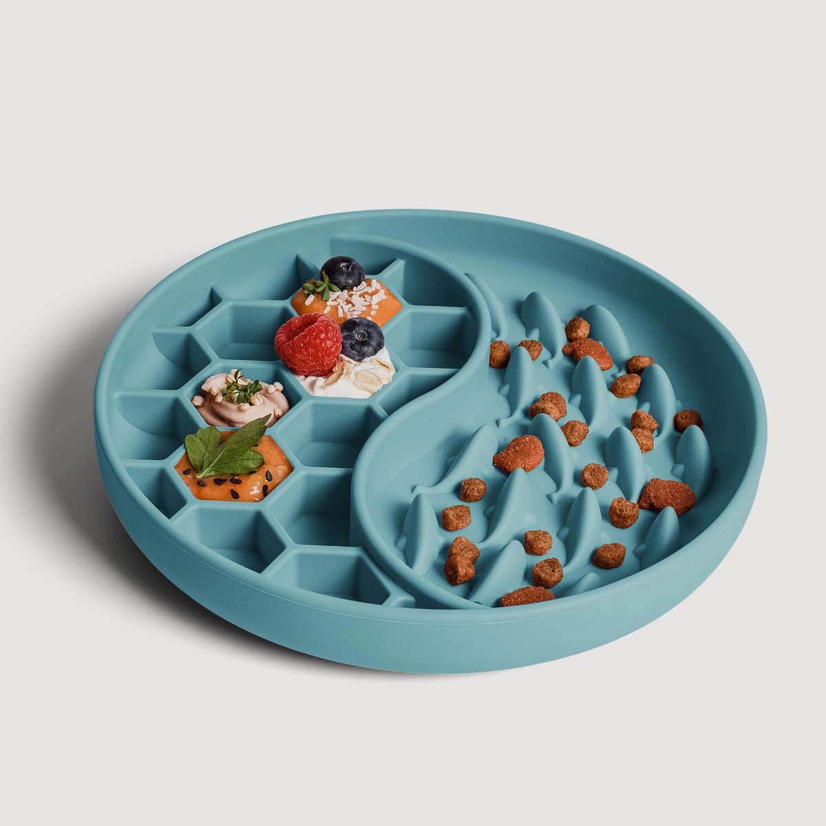 Anti-sling bowl for dogs and cats