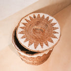 Cesto Grande para Ropa Sucia de Fibra de Plátano con Tapa – Cesta Decorativa Tejida a Mano con Macramé de Algodón (2 Tamaños)