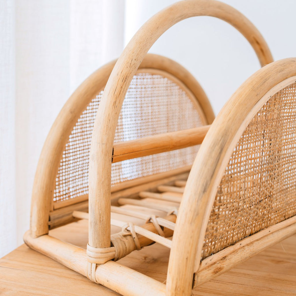 Revistero de Ratán – Soporte para Periódicos Boho Hecho a Mano