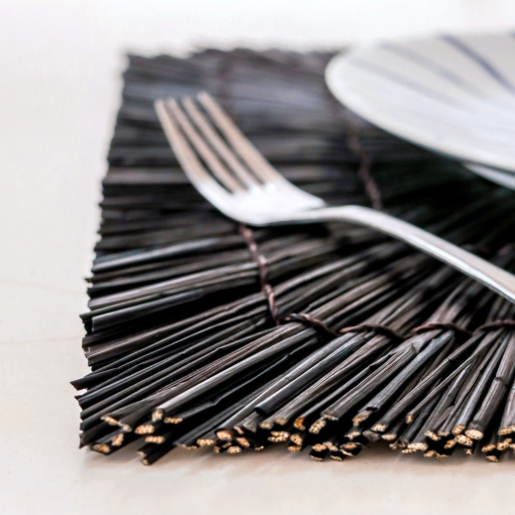 Tischsets aus schwarzem Seegras – rechteckige Platzsets (2, 4 oder 6 Stück, 36 cm)