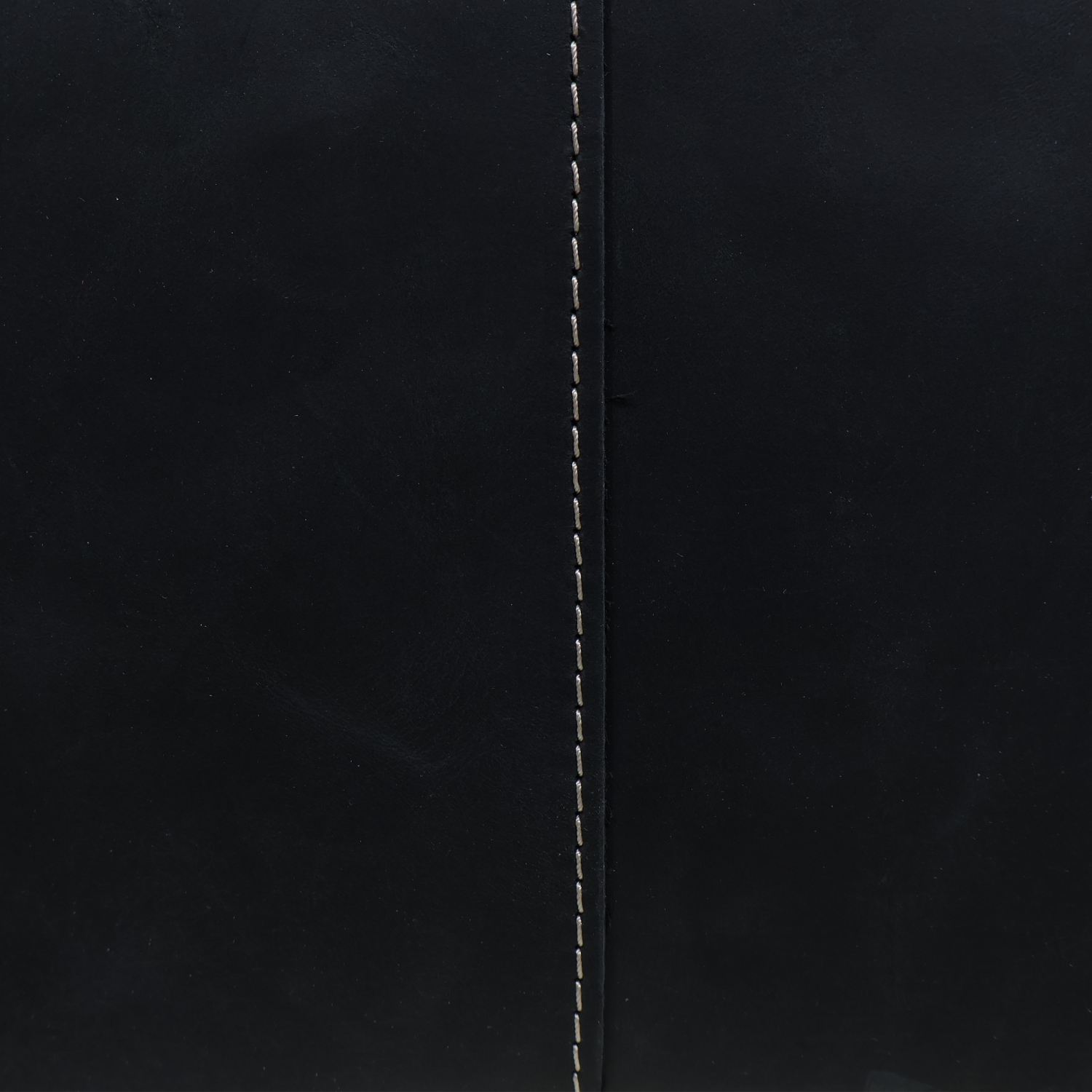 PAWEAREA™ HERITAGE Leather Dog Bed