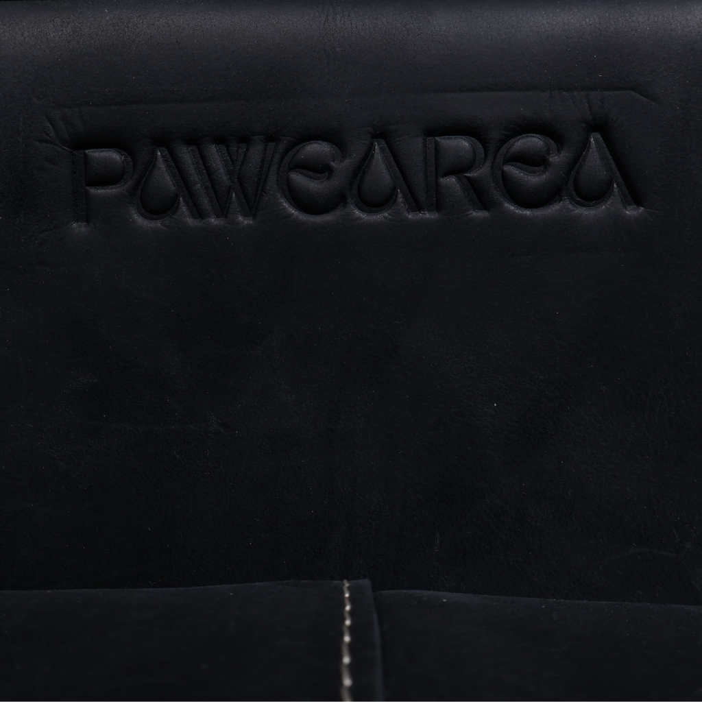 PAWEAREA™ HERITAGE Leather Dog Bed