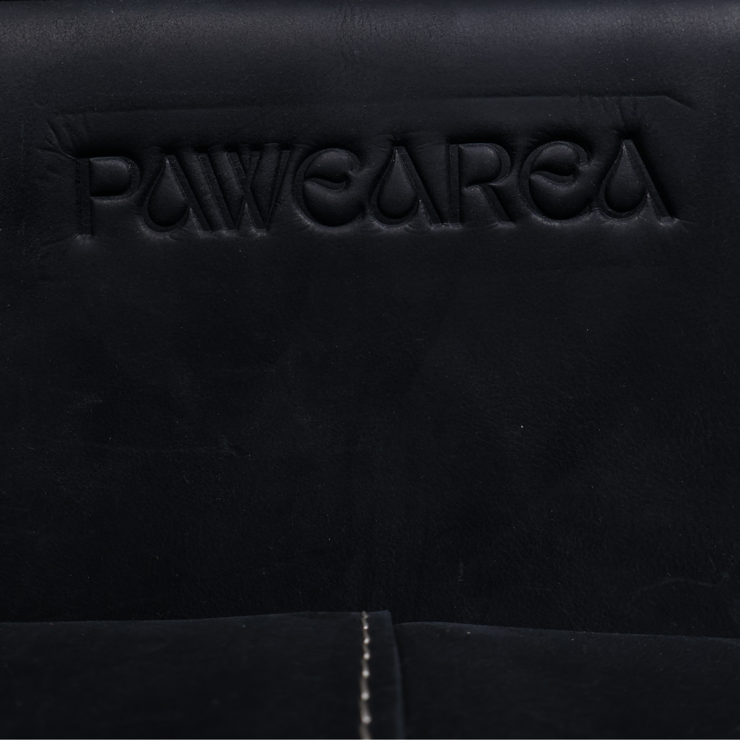 PAWEAREA™ HERITAGE Leather Dog Bed