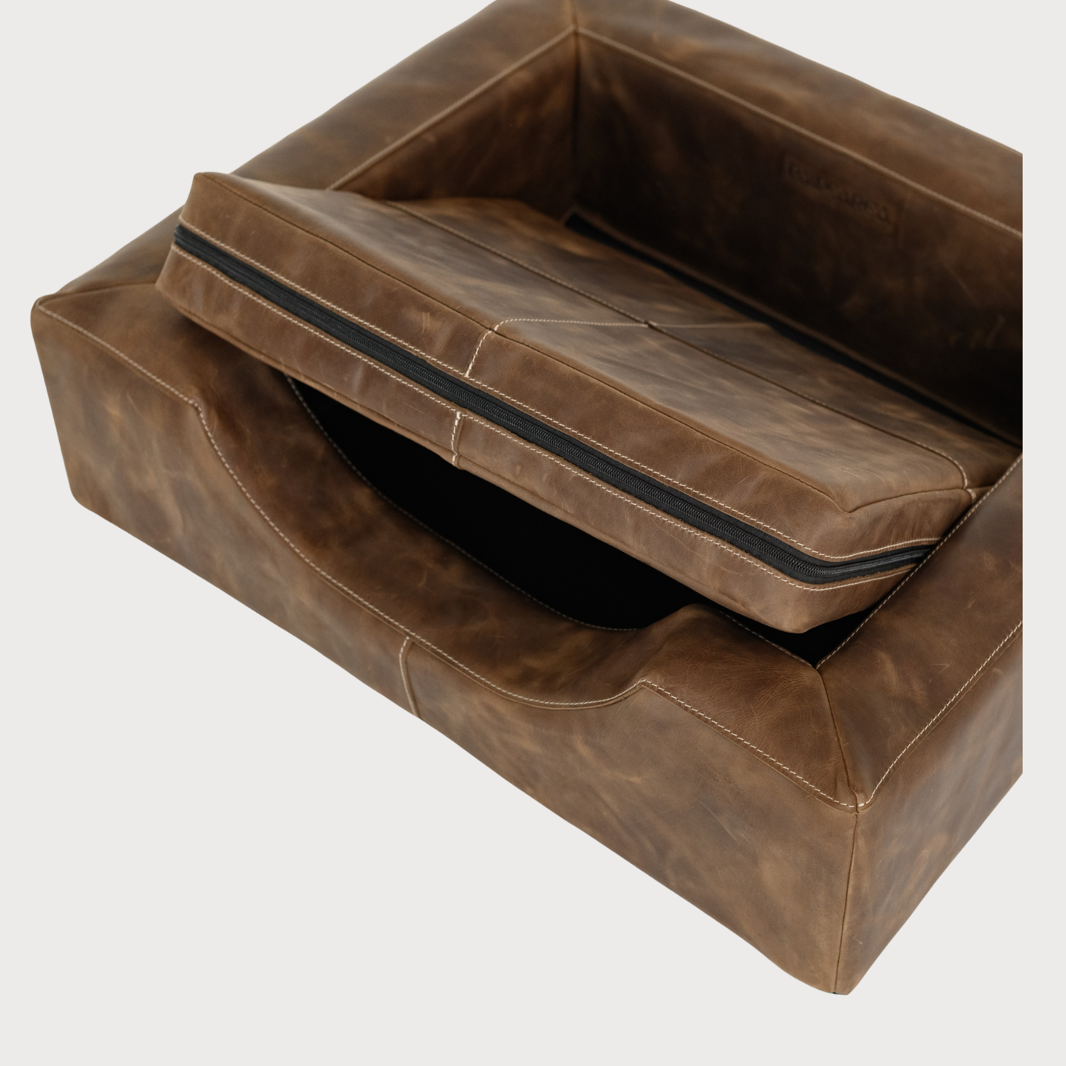 PAWEAREA™ HERITAGE Leather Dog Bed