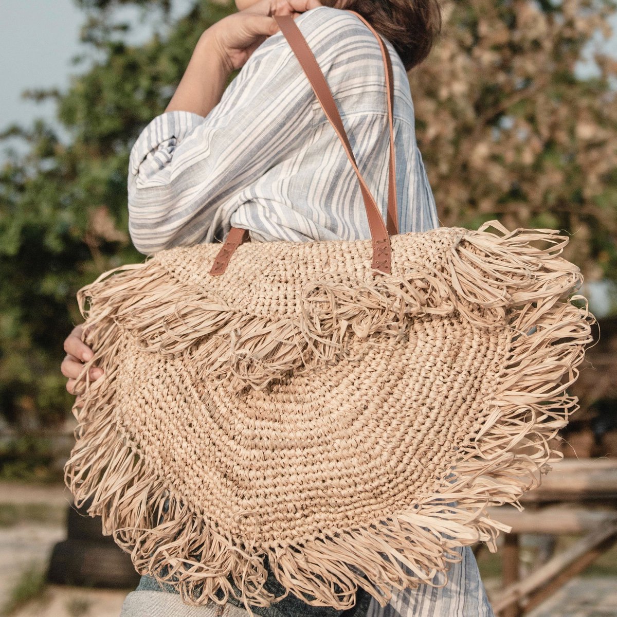 SUMBAWA Premium Tasche aus Raffia – Handgefertigte Boho Schultertasche