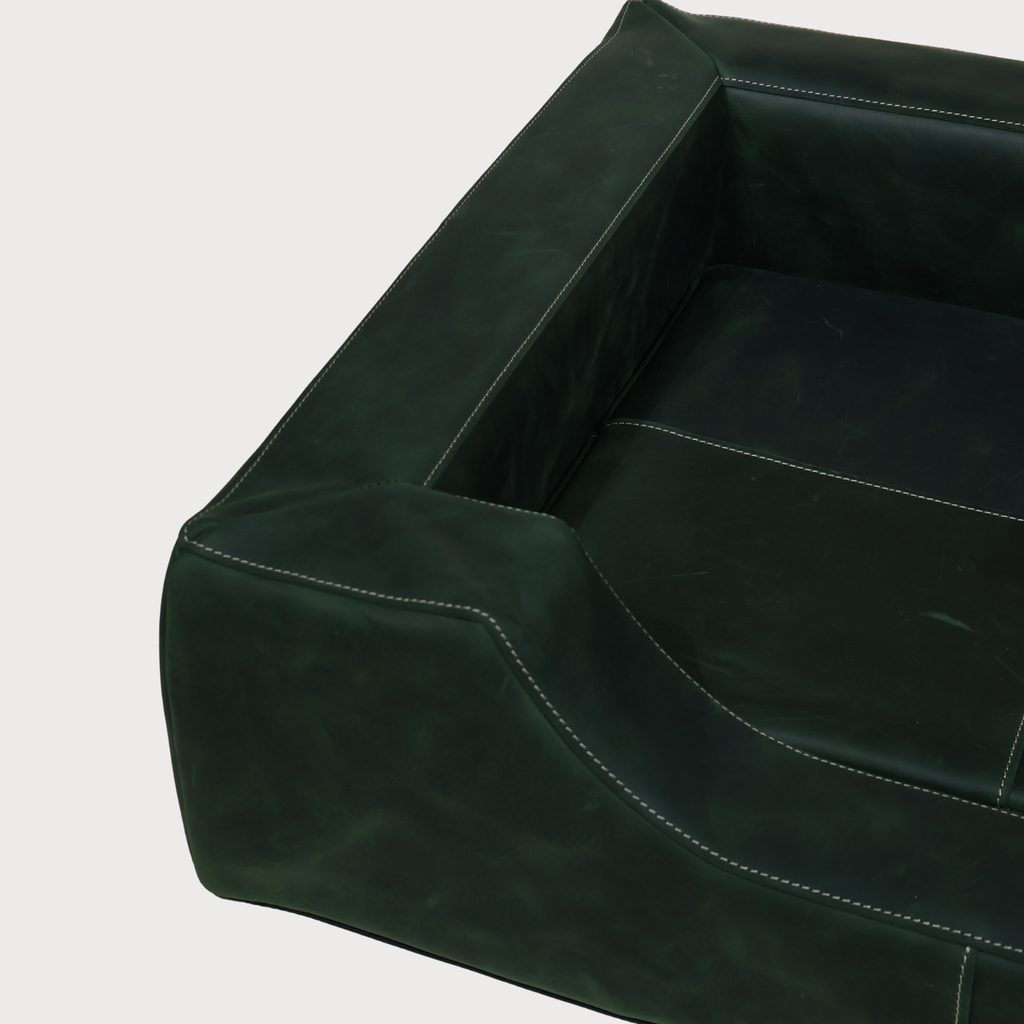 PAWEAREA™ HERITAGE Leather Dog Bed