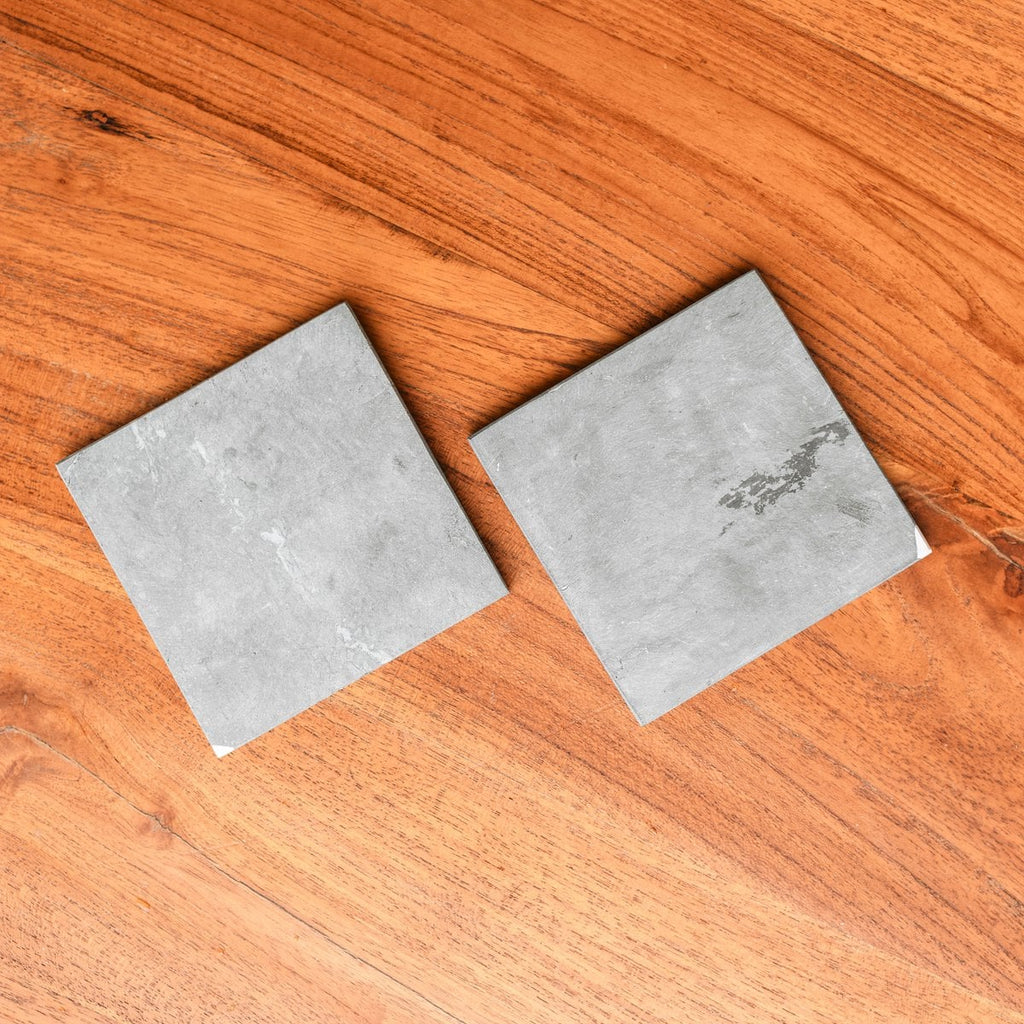 Juego de Posavasos Cuadrados de Mármol Gris – Hechos a Mano (4 u 8 Piezas)