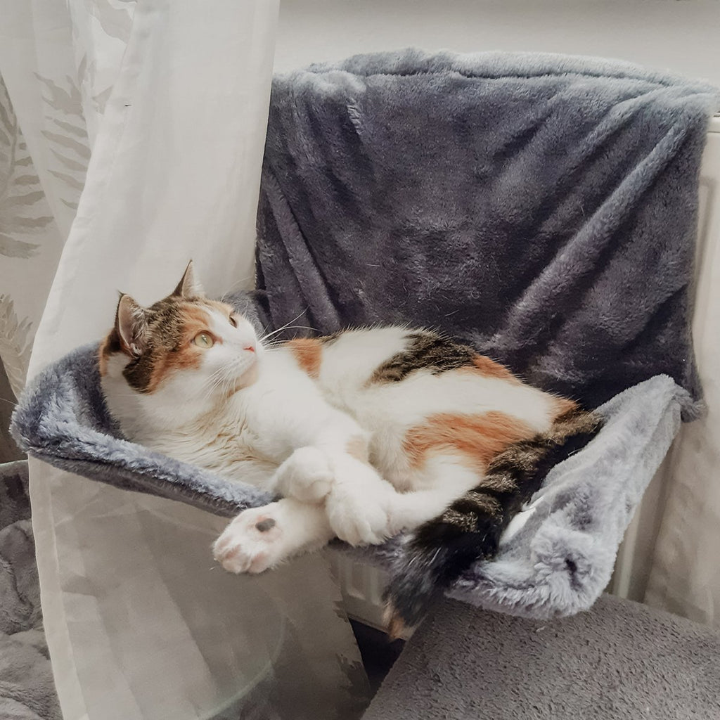 Acogedora Cama para Gatos de Radiador con 5 Palitos de Matatabi
