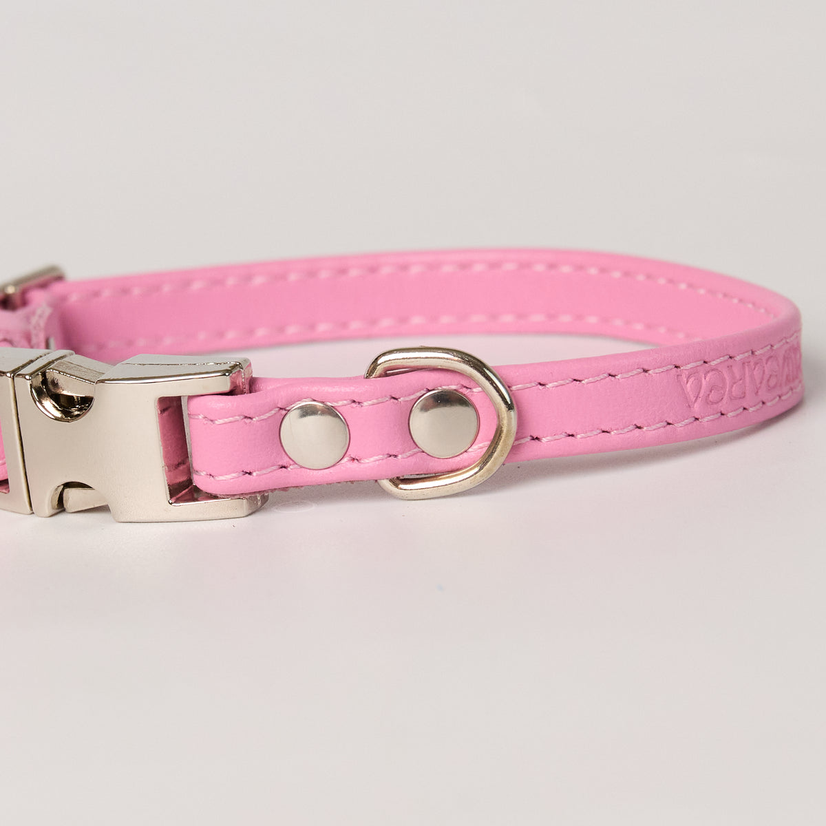 Michelle Leather Collar - close-up product detail