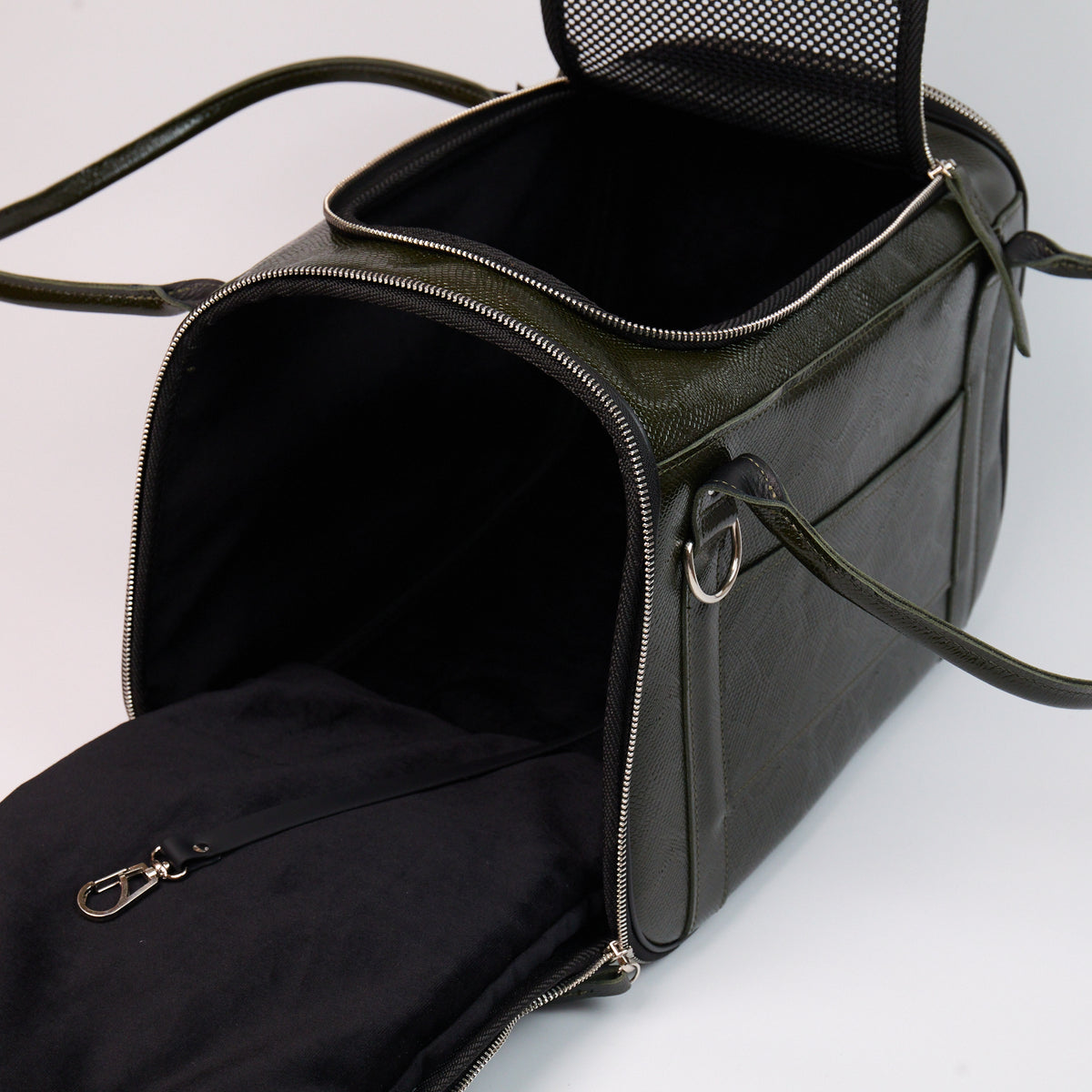 Anaconda Foldable Leather Pet Carrier - close-up product detail