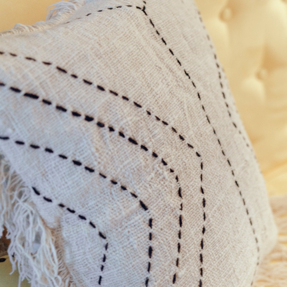 FLORES Premium Kissenbezug aus Baumwolle – Handgefertigtes Zierkissen 40x40 / 50x50