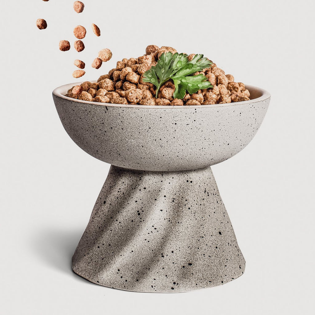 Increased ceramic food bowl for cats in stone optics