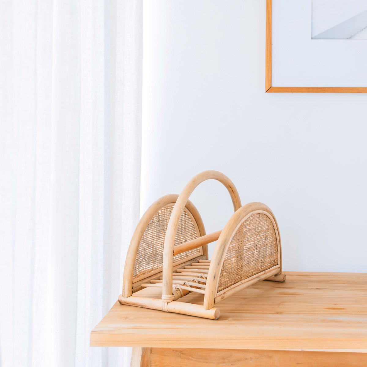 Revistero de Ratán – Soporte para Periódicos Boho Hecho a Mano